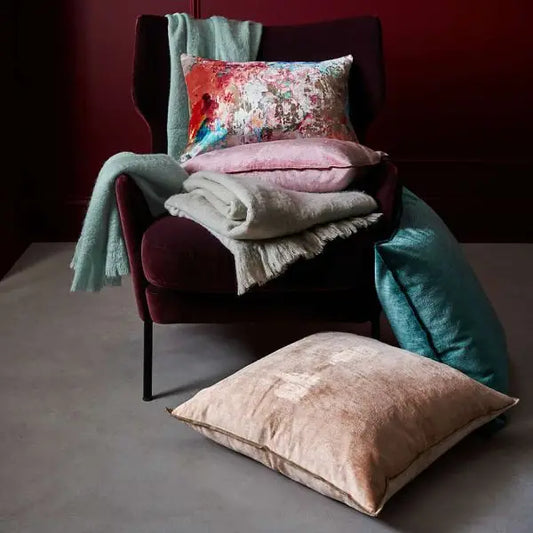 Kristin Armchair + 3 Free Cushions